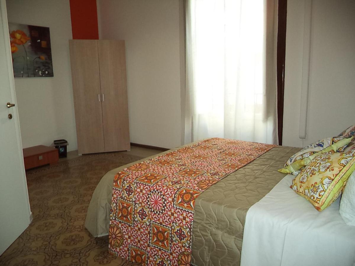 Locami Palermo Centro Rooms Bagian luar foto