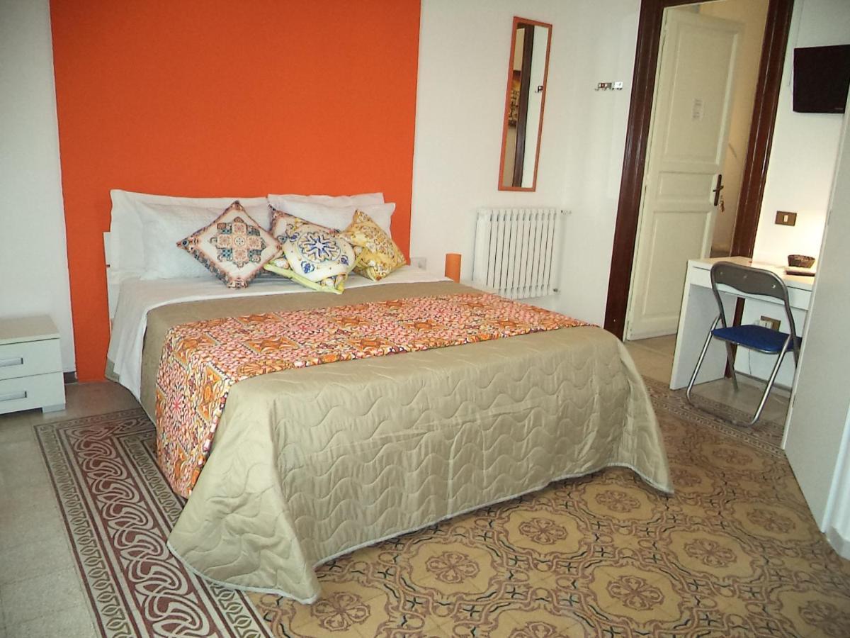 Locami Palermo Centro Rooms Bagian luar foto