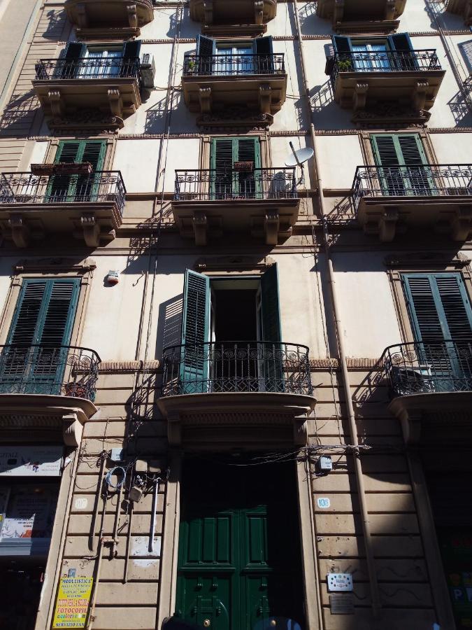 Locami Palermo Centro Rooms Bagian luar foto