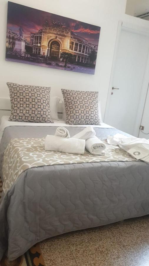 Locami Palermo Centro Rooms Bagian luar foto