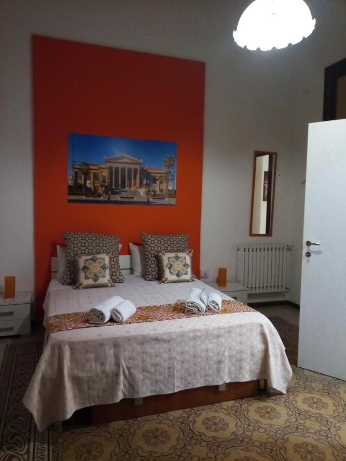 Locami Palermo Centro Rooms Bagian luar foto